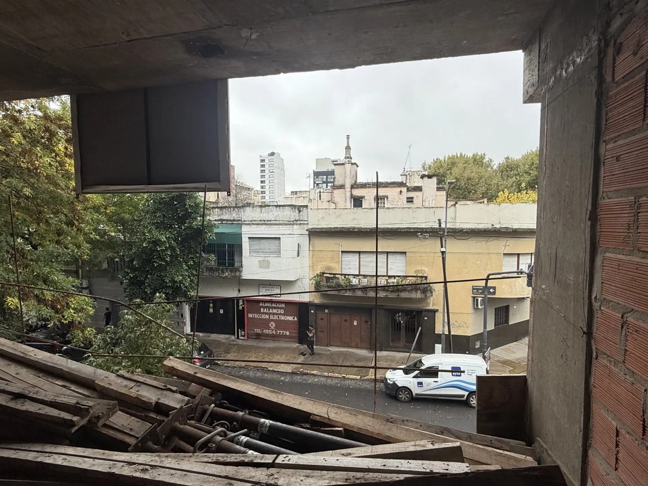 Excelente Departamento Al Frente con Balcon aterrazado