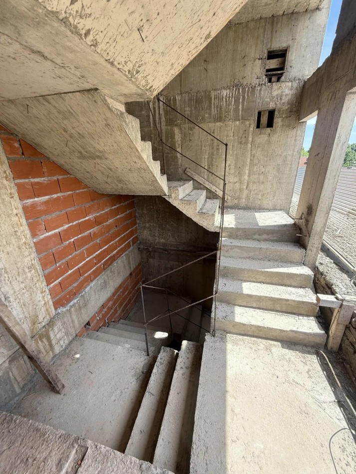 Excelente Departamento Al Frente con Balcon aterrazado
