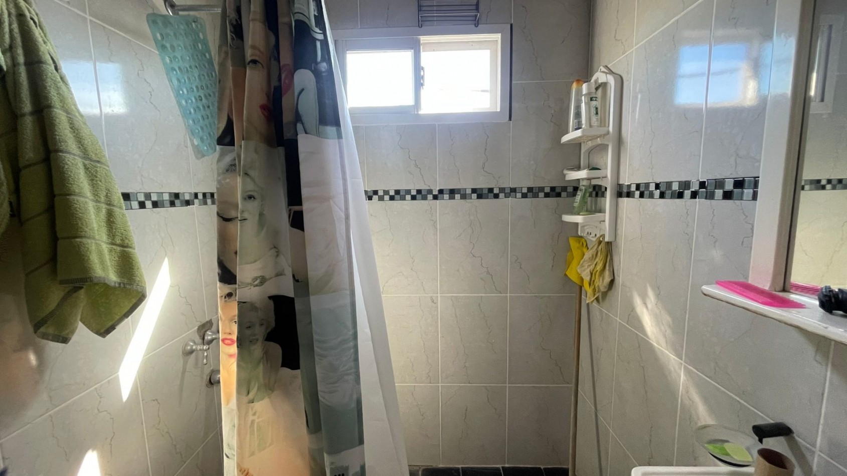 CASA 3 AMBIENTES EN BARRIO CERRADO - ESCOBAR | JARDIN, PARRILLA Y MUY LUMINOSA