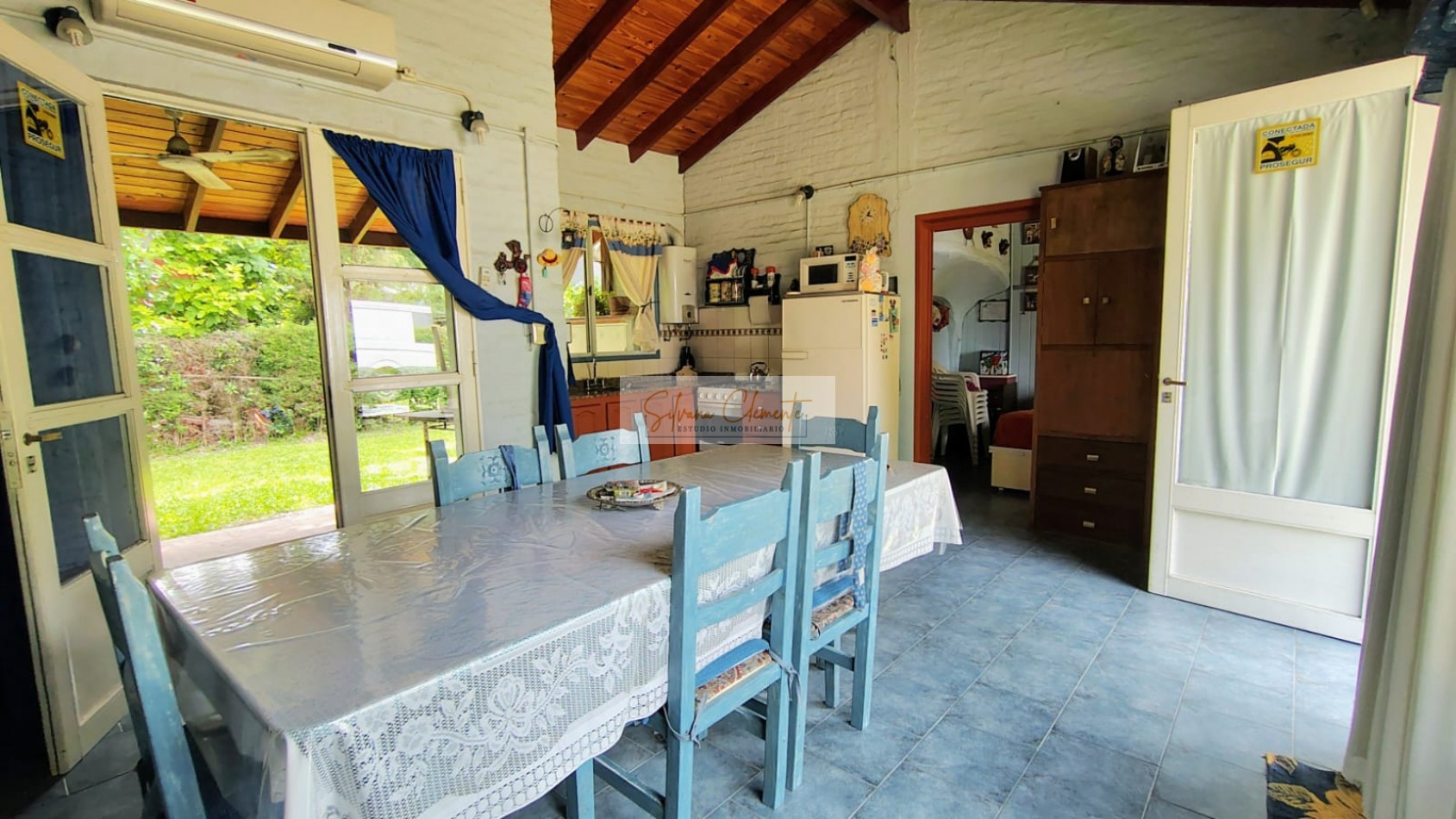 Hermosa casa 4 amb en doble lote en Barrio Privado Weekend Escobar