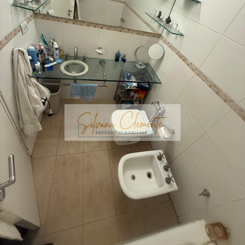 Hermoso departamento 4 ambientes con cochera en Las Cañitas — Apto credito