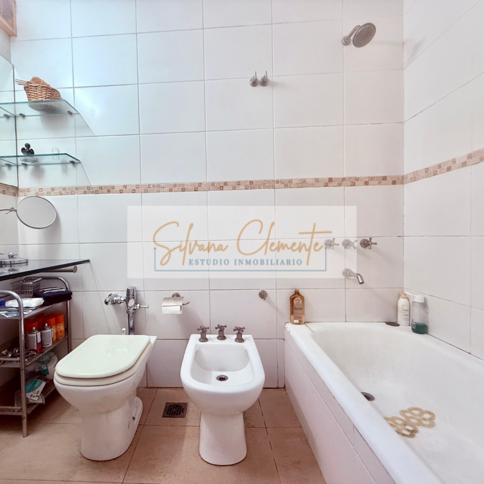 Hermoso departamento 4 ambientes con cochera en Las Cañitas — Apto credito