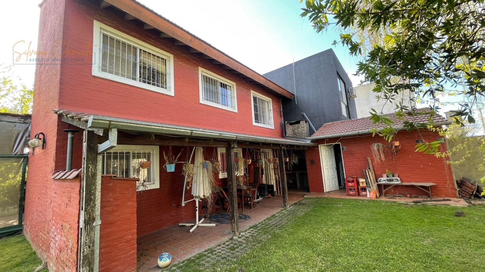 Casa en Venta en Club de Campo Weekend | 3 Lotes, Gran Jardin y Parrilla