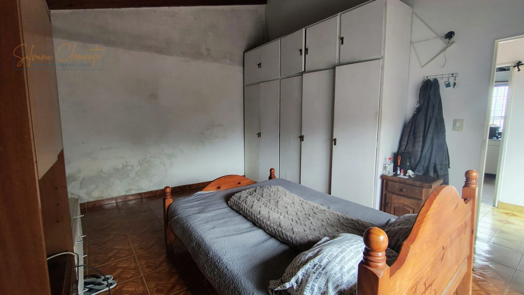 CASA EN BELLA VISTA CON DEPARTAMENTO INDEPENDIENTE, TERRAZA Y GARAJE