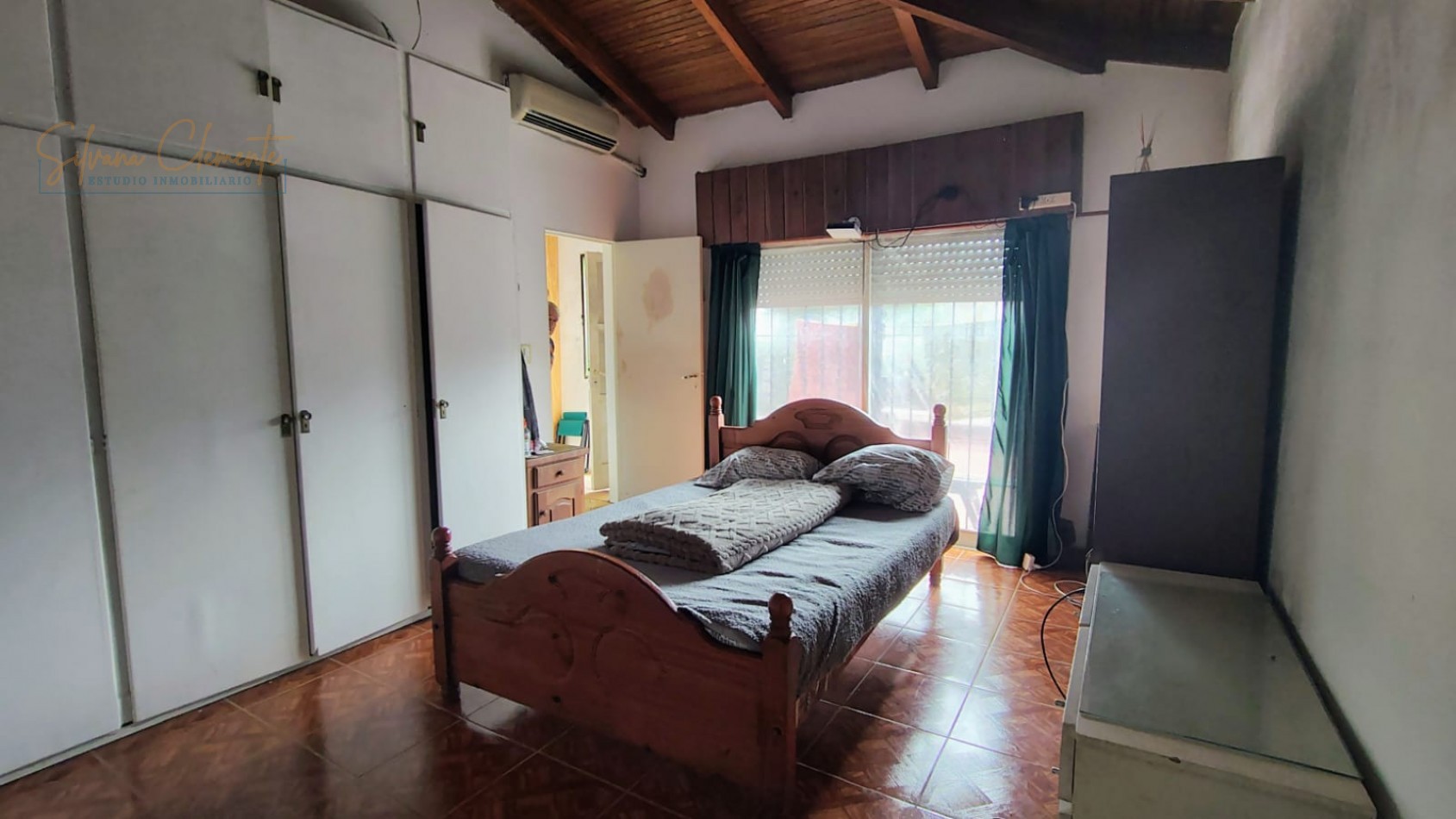 CASA EN BELLA VISTA CON DEPARTAMENTO INDEPENDIENTE, TERRAZA Y GARAJE