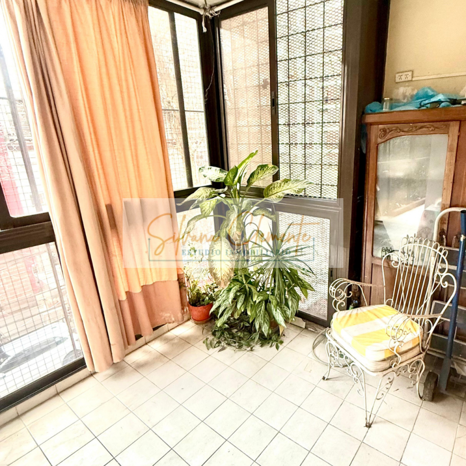 Hermoso departamento 4 ambientes con cochera en Las Cañitas — Apto credito