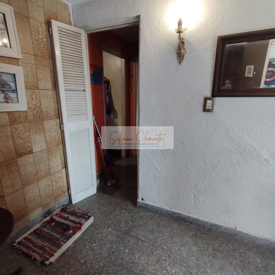  Galpon deposito con Dos Viviendas-Oficinas-profesional ¡Gran Oportunidad!