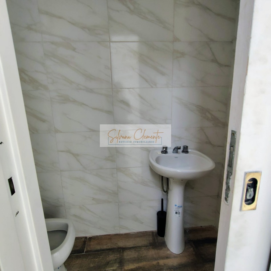 Venta Casa 4 Ambientes con Parque y Parrilla - ¡Oportunidad!