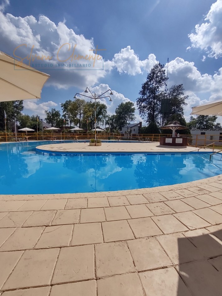 Lote de 220m2 en venta en Barrio Country Weekend Escobar 