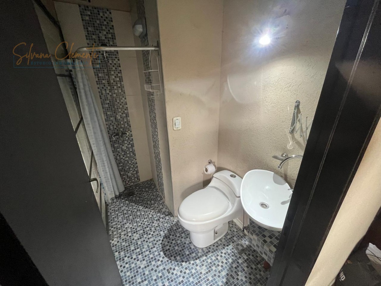 Casa 5 Ambientes en Barrio Privado | 4 Dormitorios, Pileta y Quincho