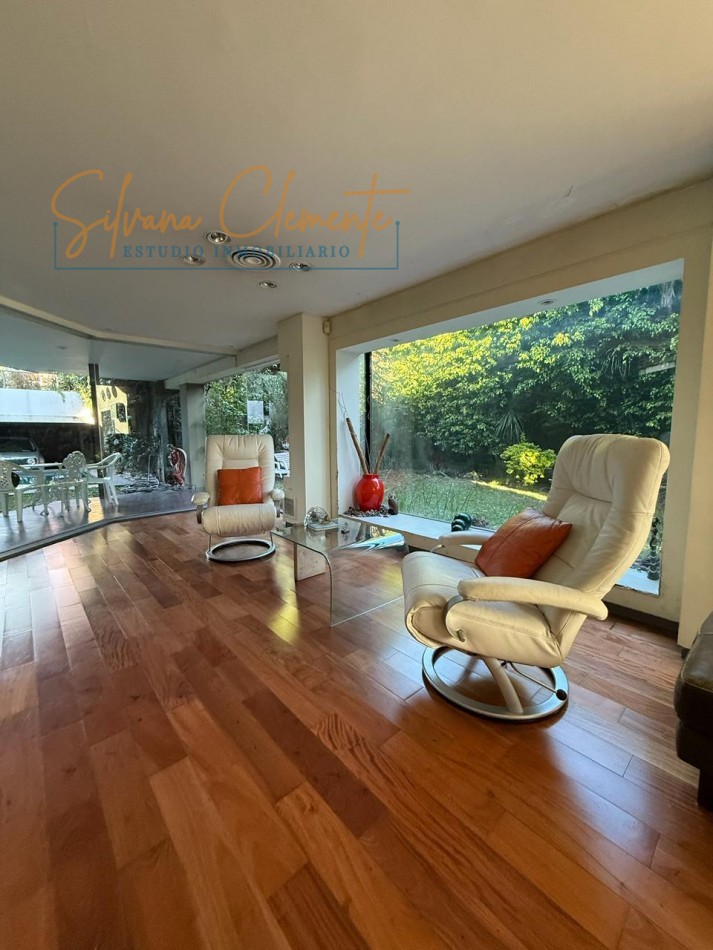 Casa 5 ambientes en Villa Devoto - Lote propio a dos calles