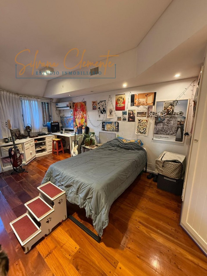 Casa 5 ambientes en Villa Devoto - Lote propio a dos calles