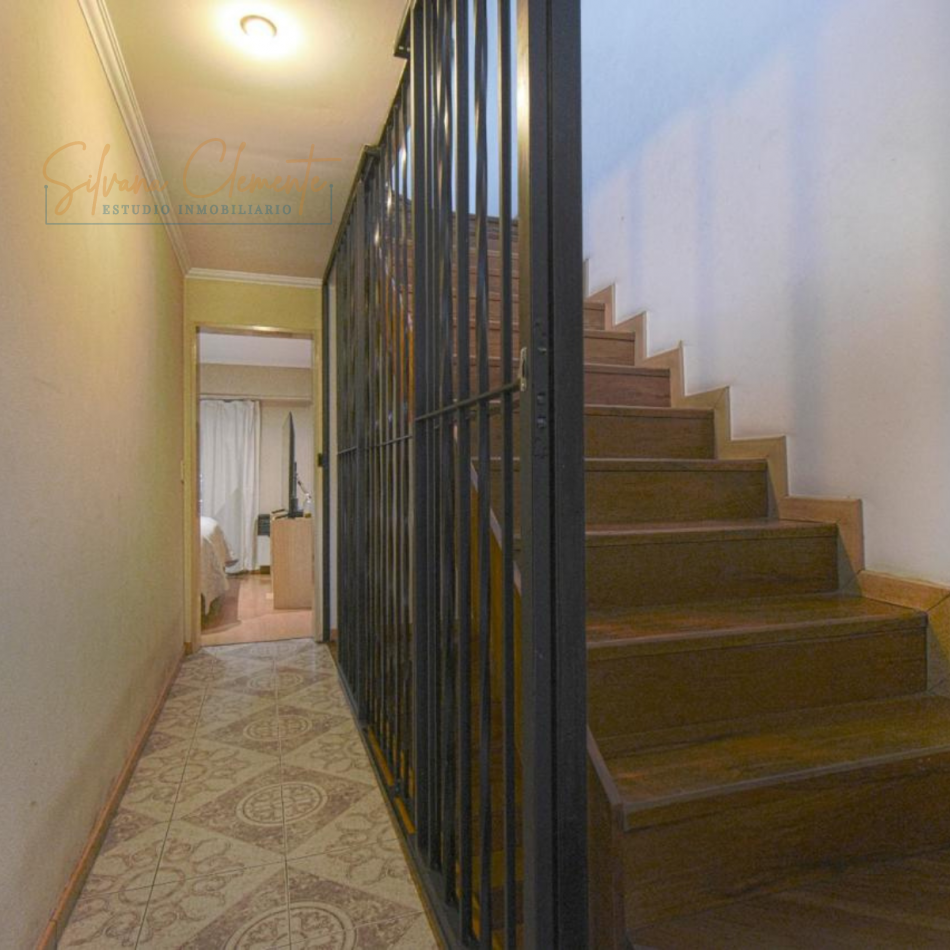 Espectacular triplex -Casa en Venta San Miguel - 5 ambientes Pileta, Quincho y Cochera