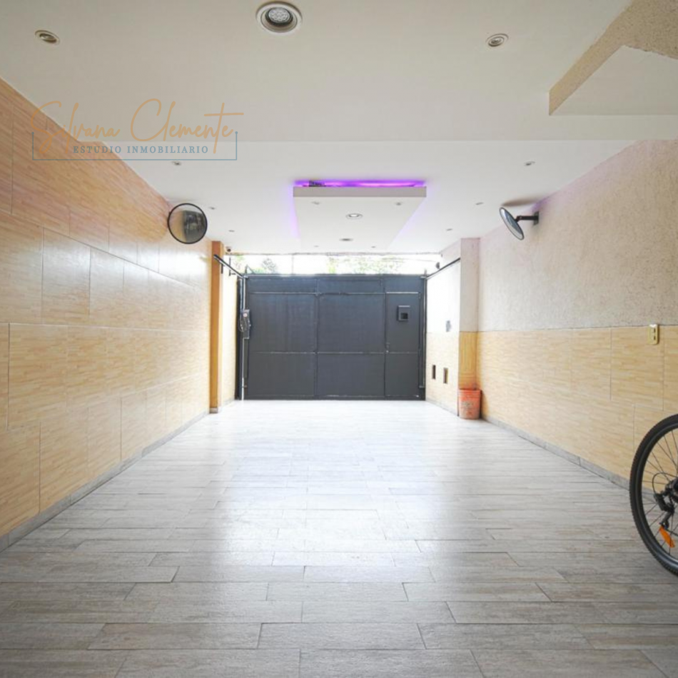 Espectacular triplex -Casa en Venta San Miguel - 5 ambientes Pileta, Quincho y Cochera