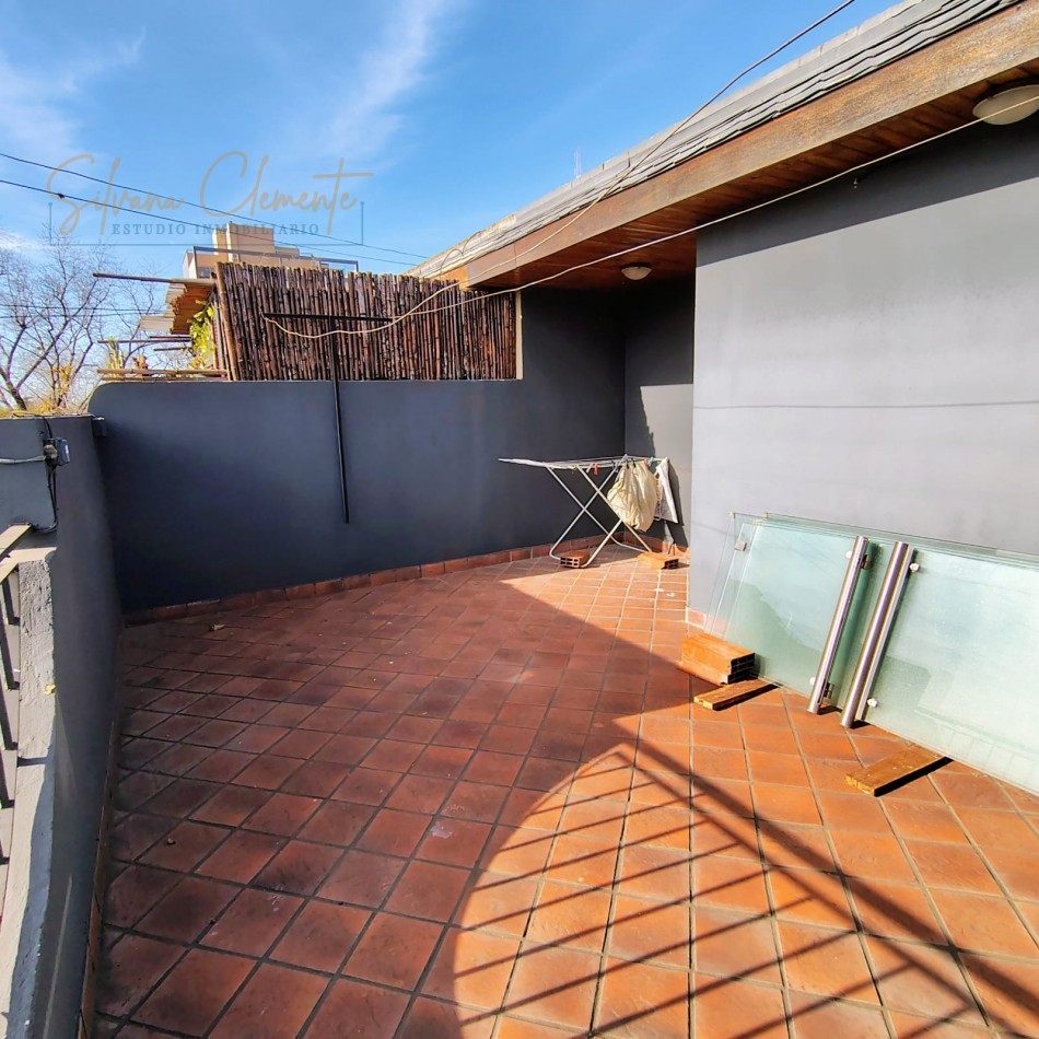 Espectacular triplex -Casa en Venta San Miguel - 5 ambientes Pileta, Quincho y Cochera
