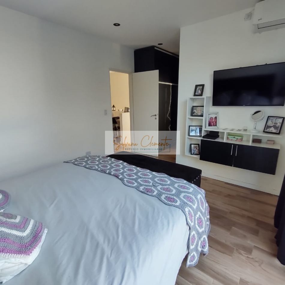 Hermosa casa 3 ambientes en dos plantas con parque parrilla y jacuzzi en Barrio Cerrado Escobar