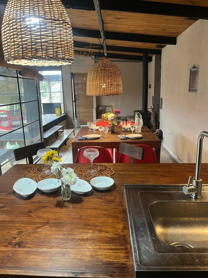 Casa 5 Ambientes en Barrio Privado | 4 Dormitorios, Pileta y Quincho