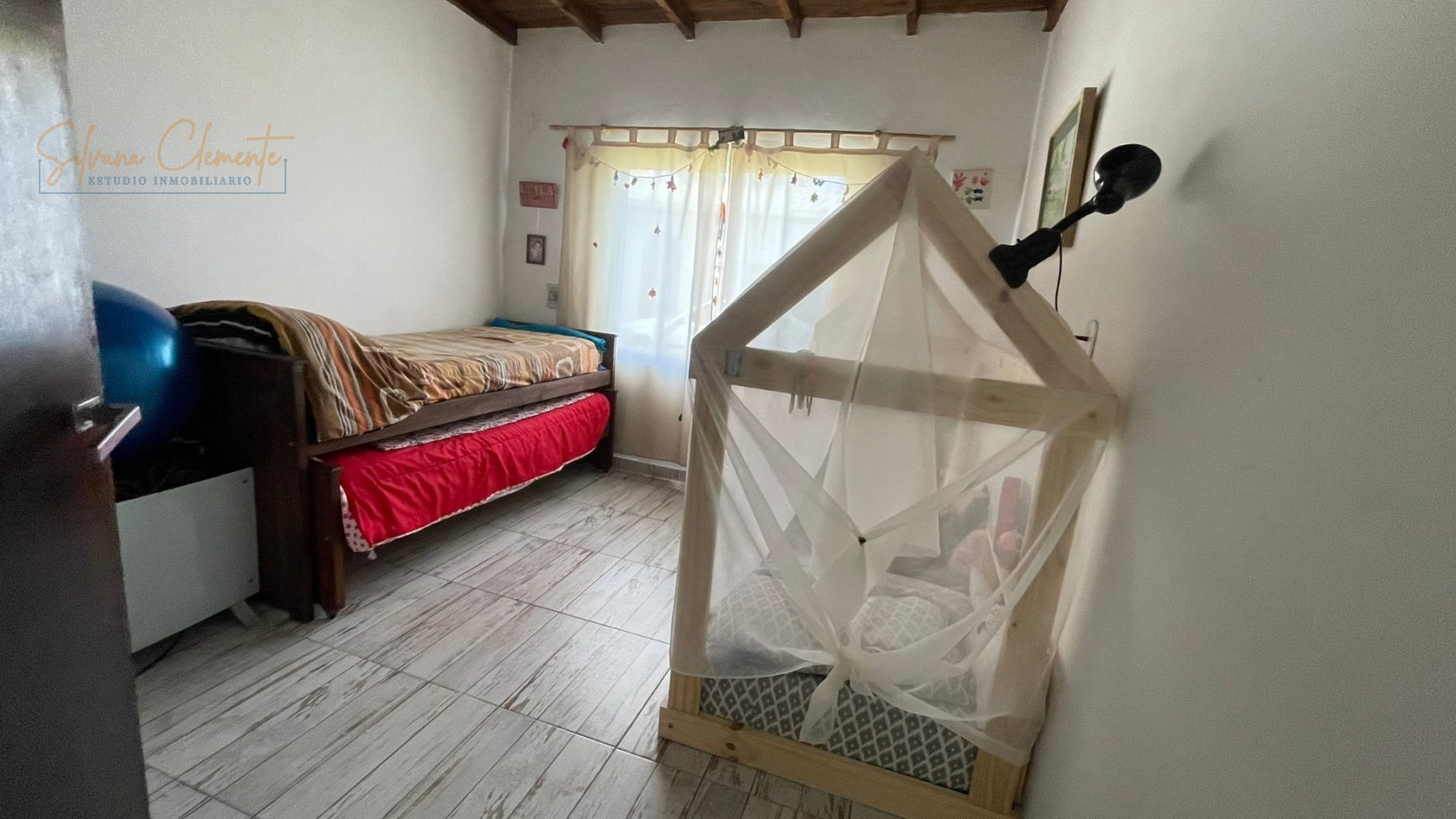 PRECIOSA CASA 3 AMBIENTES EN BARRIO COUNTRY WEEKEND ESCOBAR