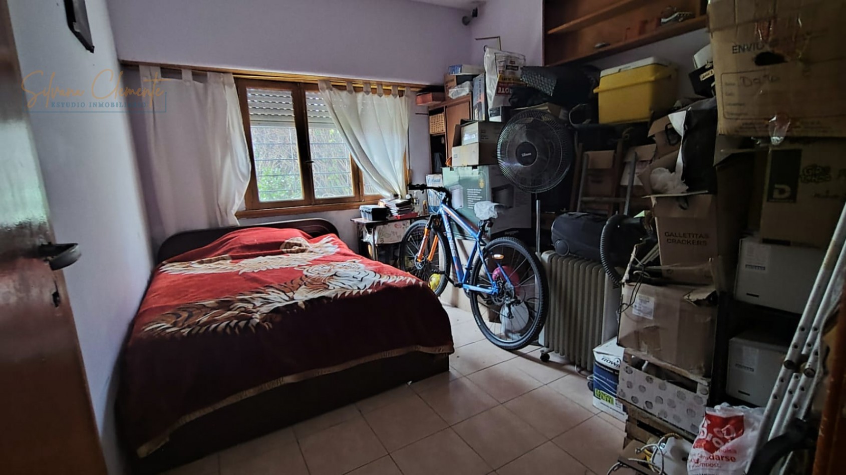 CASA EN BELLA VISTA CON DEPARTAMENTO INDEPENDIENTE, TERRAZA Y GARAJE