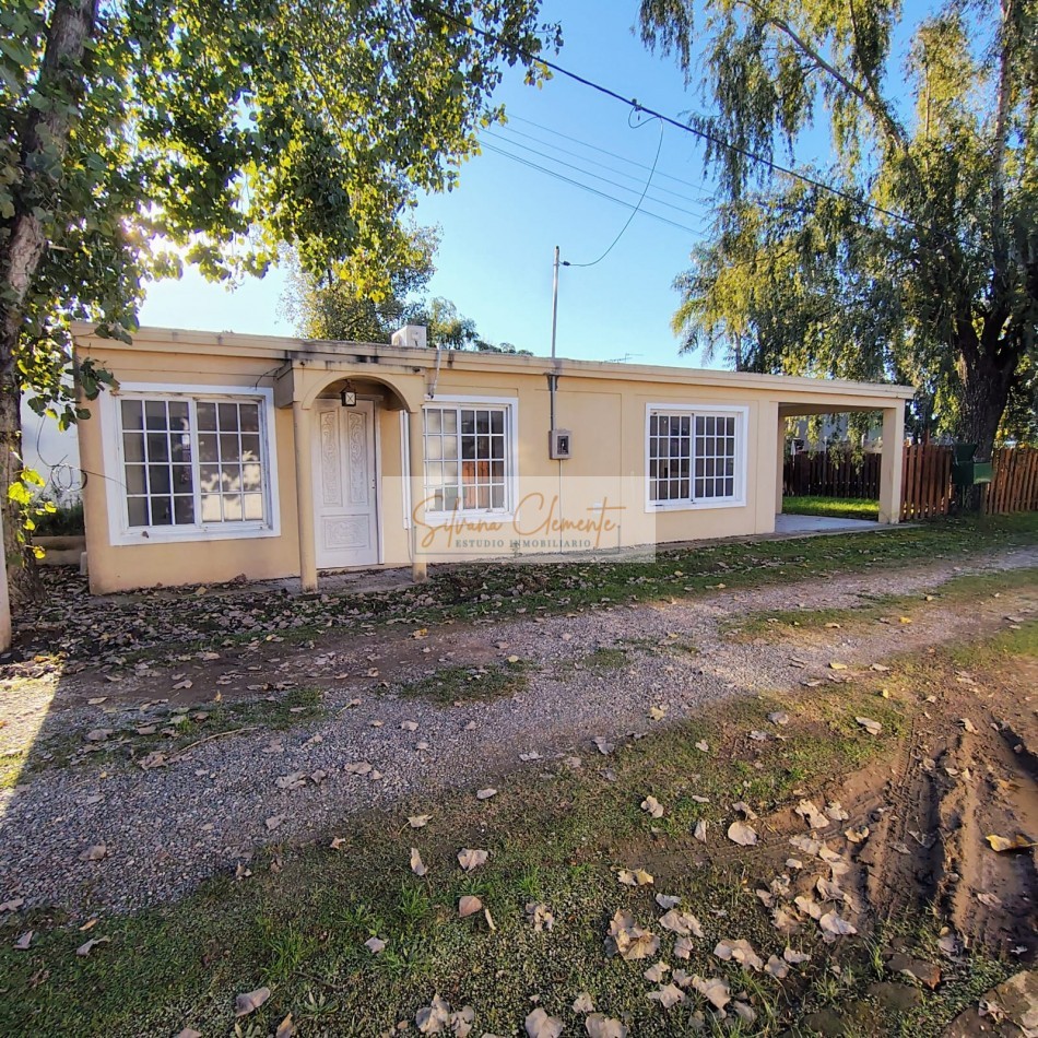 Hermosa Casa doble lote 3 ambientes en Barrio Weekend Escobar