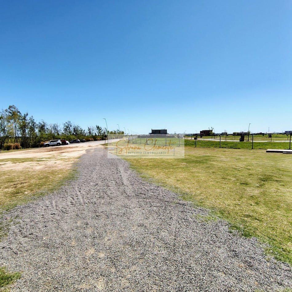 Lote de 682 m2 en Puertos del Lago - Barrio Nativas, Escobar