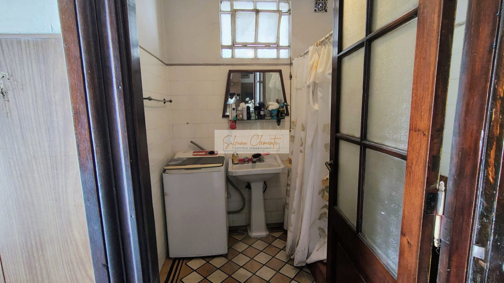 Casa 4 amb en lote propio con jardin y cochera en Velez Sarsfield