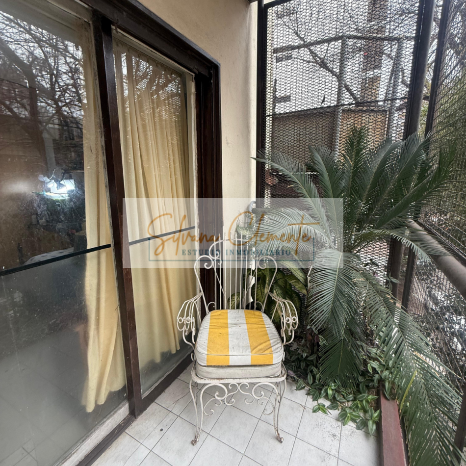 Hermoso departamento 4 ambientes con cochera en Las Cañitas — Apto credito