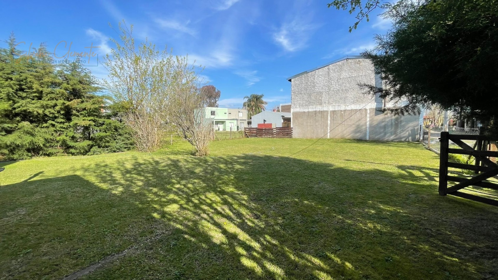 Casa en Venta en Club de Campo Weekend | 3 Lotes, Gran Jardin y Parrilla