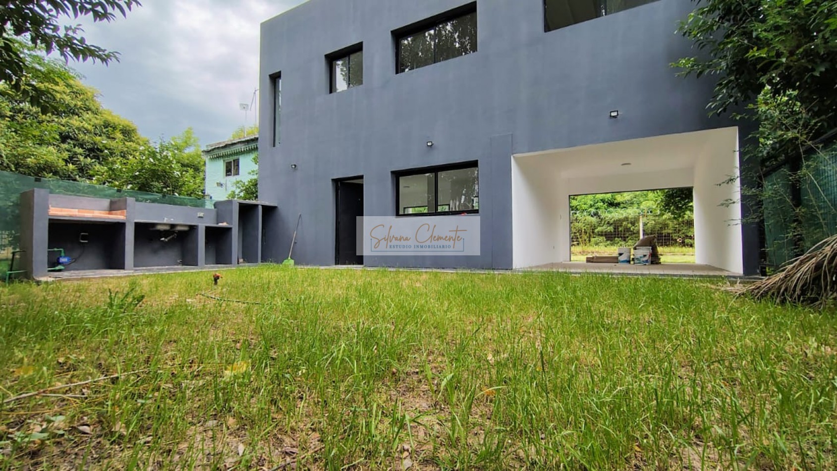 Casa en alquiler en Weekend - 4 Ambientes con parque y parrilla