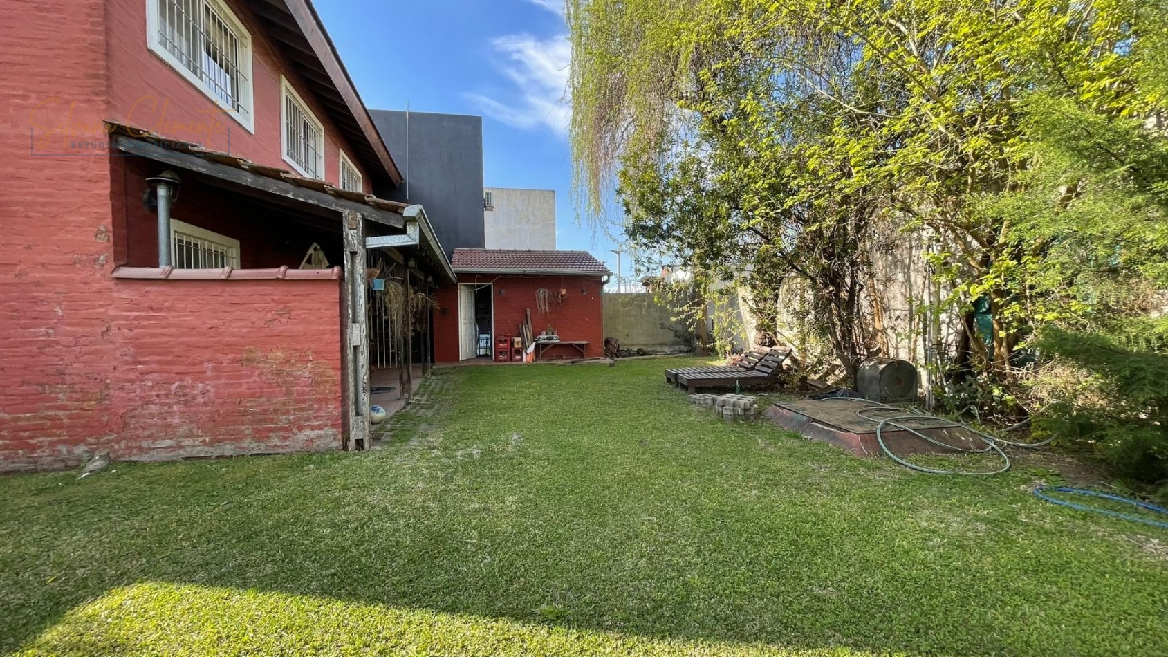 Casa en Venta en Club de Campo Weekend | 3 Lotes, Gran Jardin y Parrilla