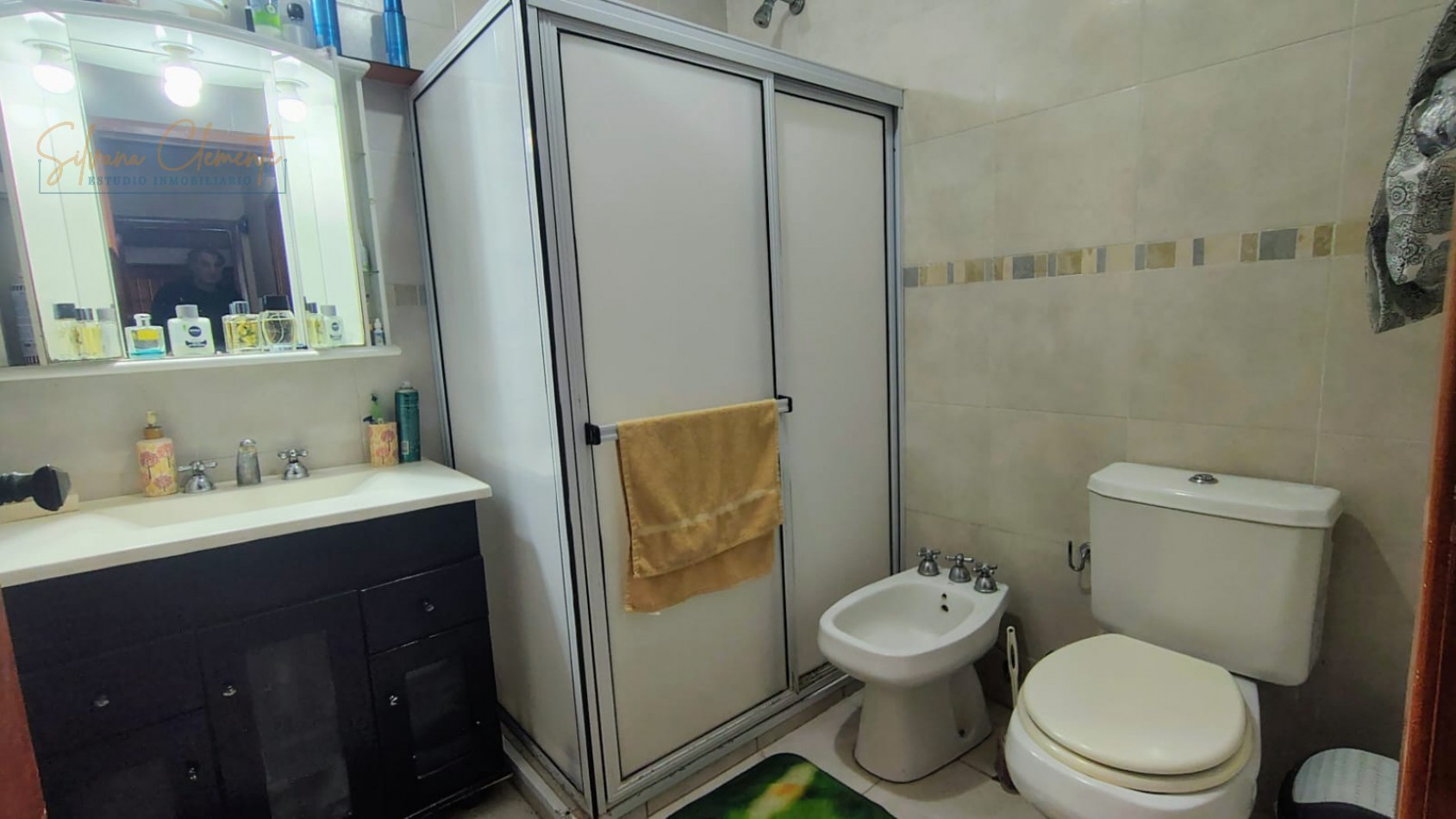 CASA EN BELLA VISTA CON DEPARTAMENTO INDEPENDIENTE, TERRAZA Y GARAJE