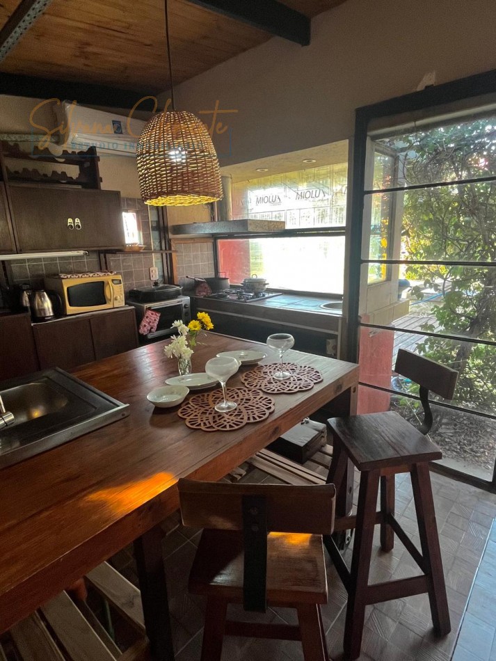 Casa 5 Ambientes en Barrio Privado | 4 Dormitorios, Pileta y Quincho