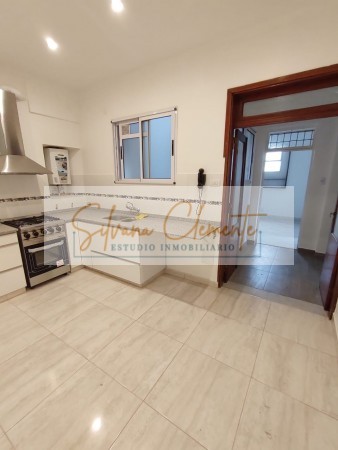 Impecable 3 Ambientes Reciclado a Nuevo Con Balcon al Frente apto credito