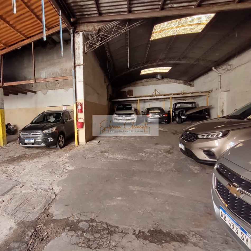  Galpon deposito con Dos Viviendas-Oficinas-profesional ¡Gran Oportunidad!
