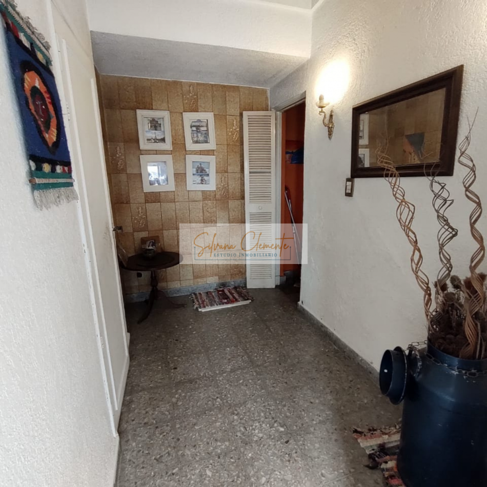  Galpon deposito con Dos Viviendas-Oficinas-profesional ¡Gran Oportunidad!