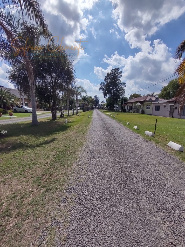 Hermosa casa 4 ambientes sobre doble lote con parque, quincho y parrilla