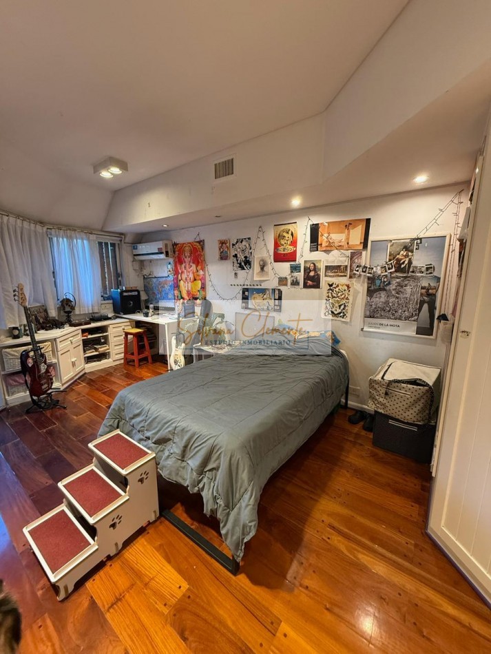 Casa 5 ambientes en Villa Devoto - Lote propio a dos calles