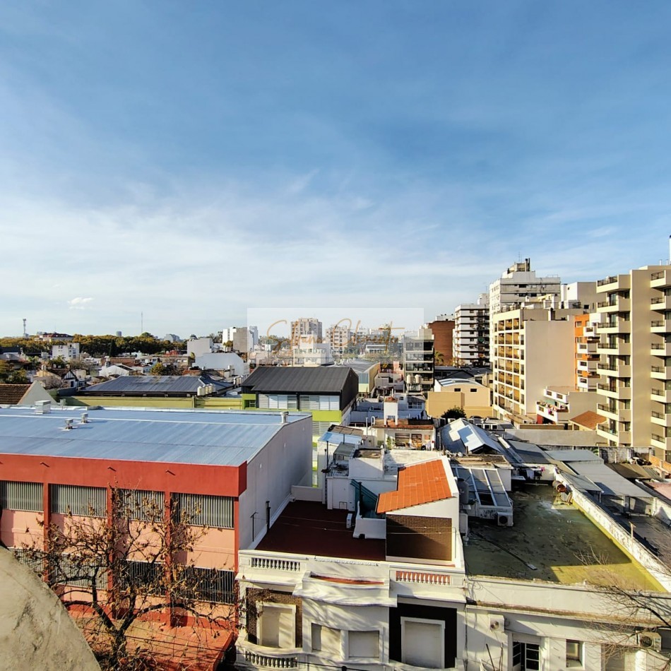 Impecable 3 Ambientes Reciclado a Nuevo Con Balcon al Frente apto credito