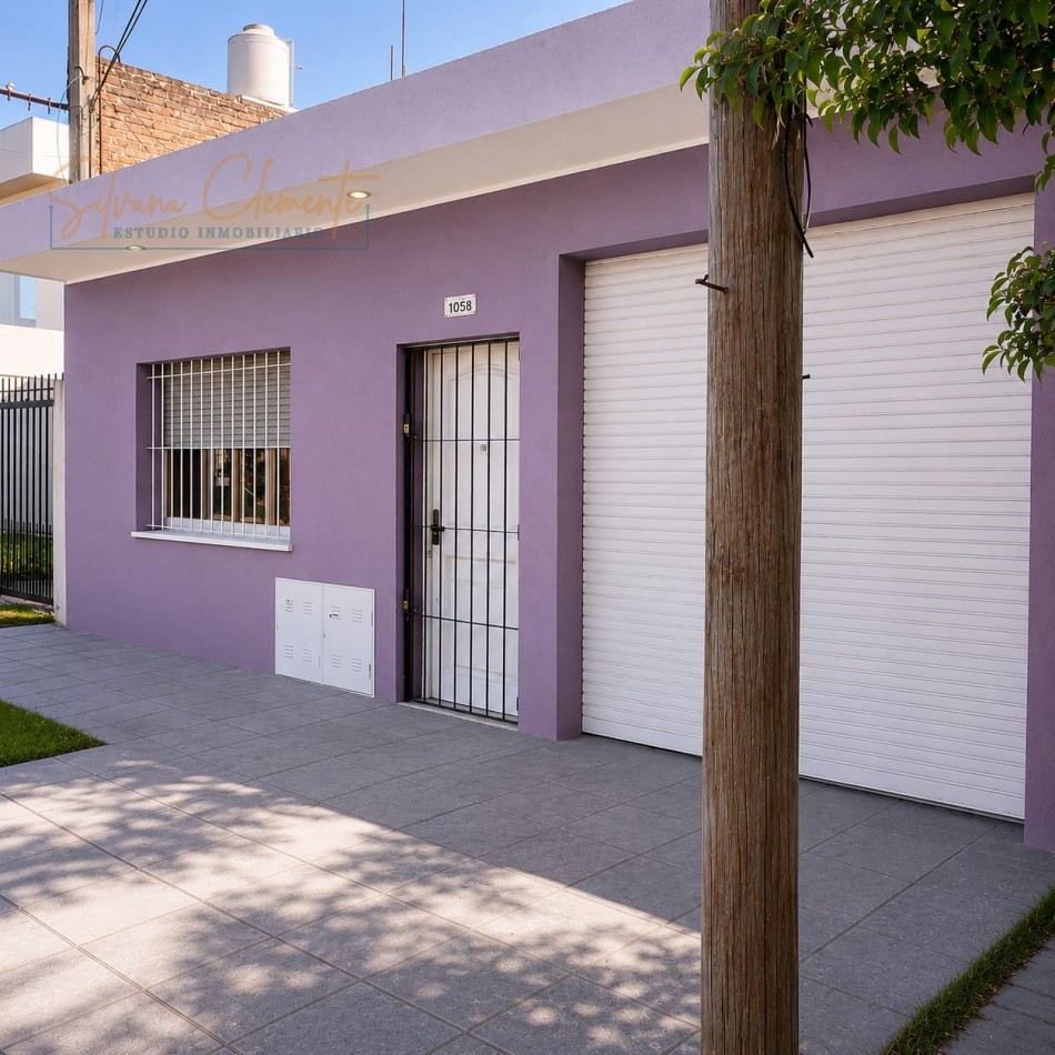 Casa en Castelar con Gran Fondo y Excelente Potencial A Modernizar
