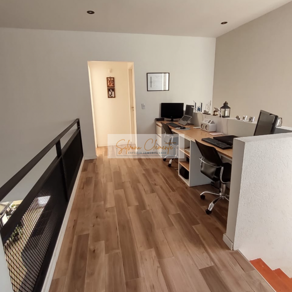 Hermosa casa 3 ambientes en dos plantas con parque parrilla y jacuzzi en Barrio Cerrado Escobar
