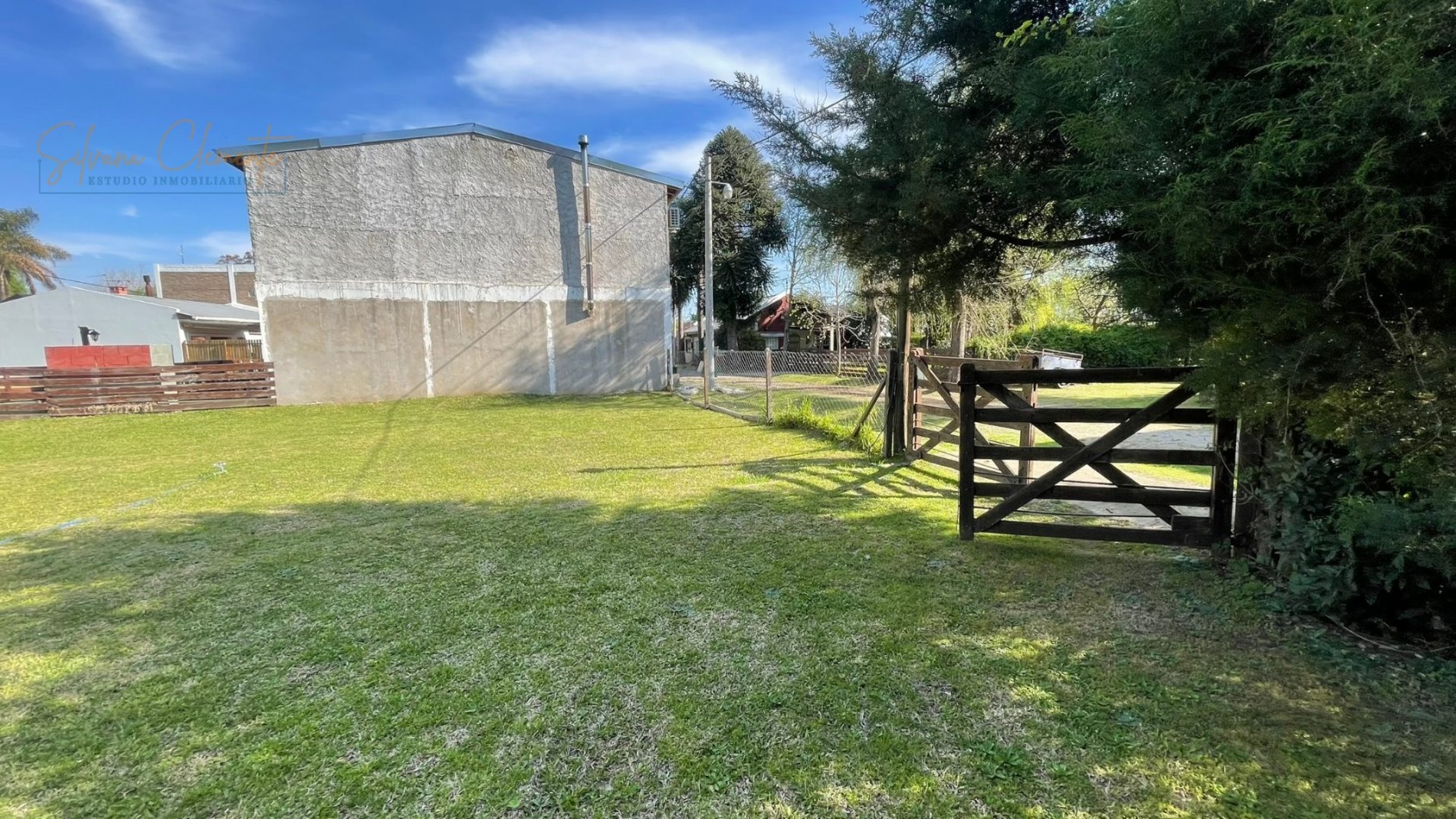 Casa en Venta en Club de Campo Weekend | 3 Lotes, Gran Jardin y Parrilla