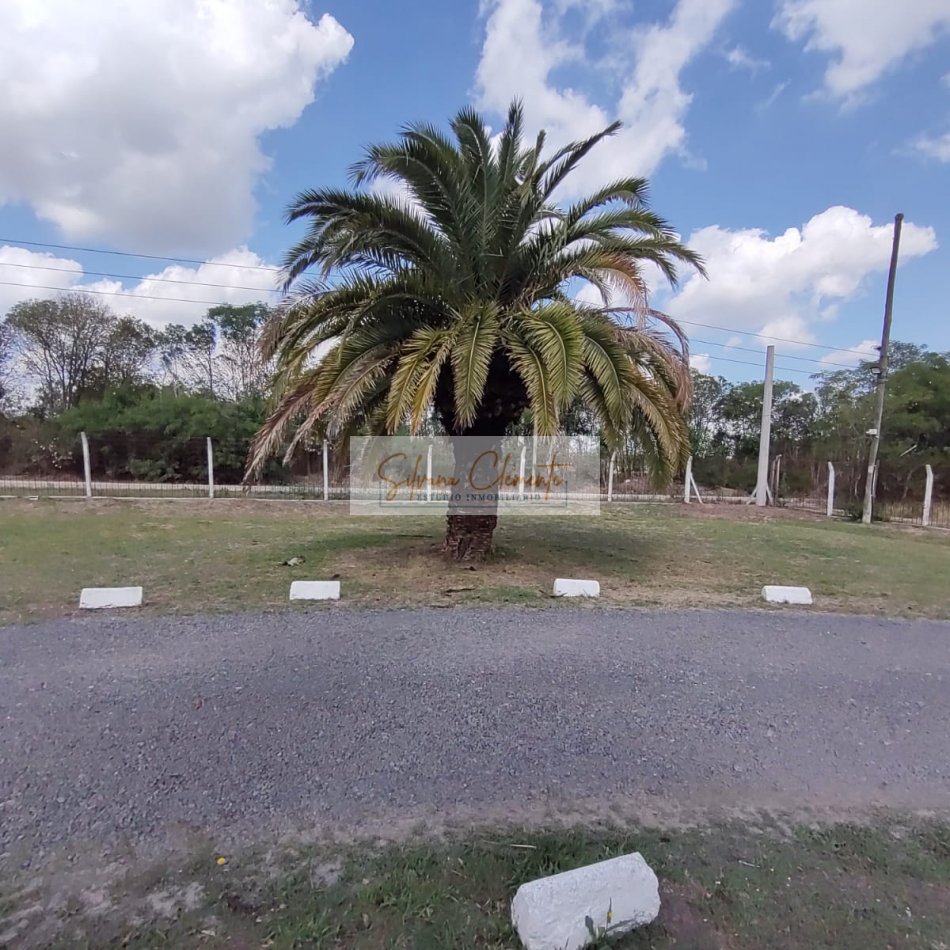 Hermosa casa 3 ambientes en dos plantas con parque parrilla y jacuzzi en Barrio Cerrado Escobar