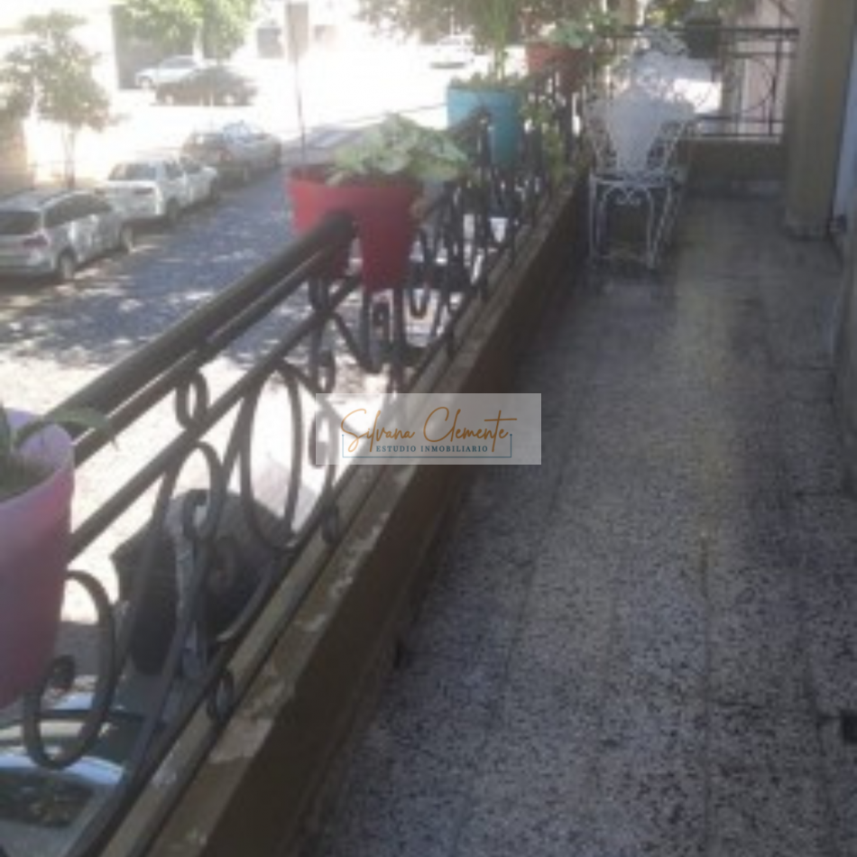  Galpon deposito con Dos Viviendas-Oficinas-profesional ¡Gran Oportunidad!