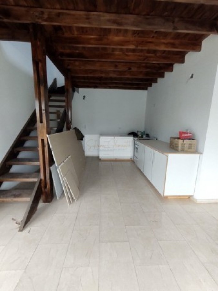 PRECIOSA CASA A ESTRENAR EN BARRIO COUNTRY WEEKEND