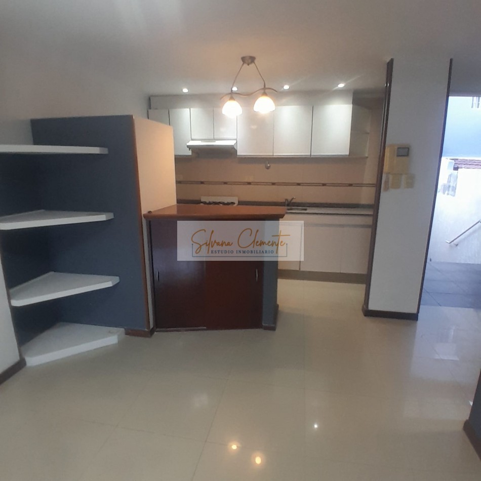 PH 3 ambientes en Villa del Parque con playroom, patio y cochera APTO CREDITO.