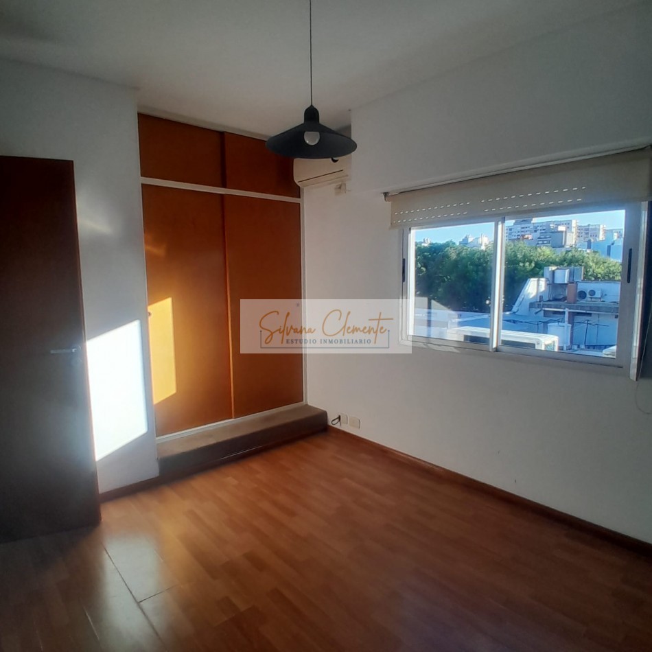 PH 3 ambientes en Villa del Parque con playroom, patio y cochera APTO CREDITO.