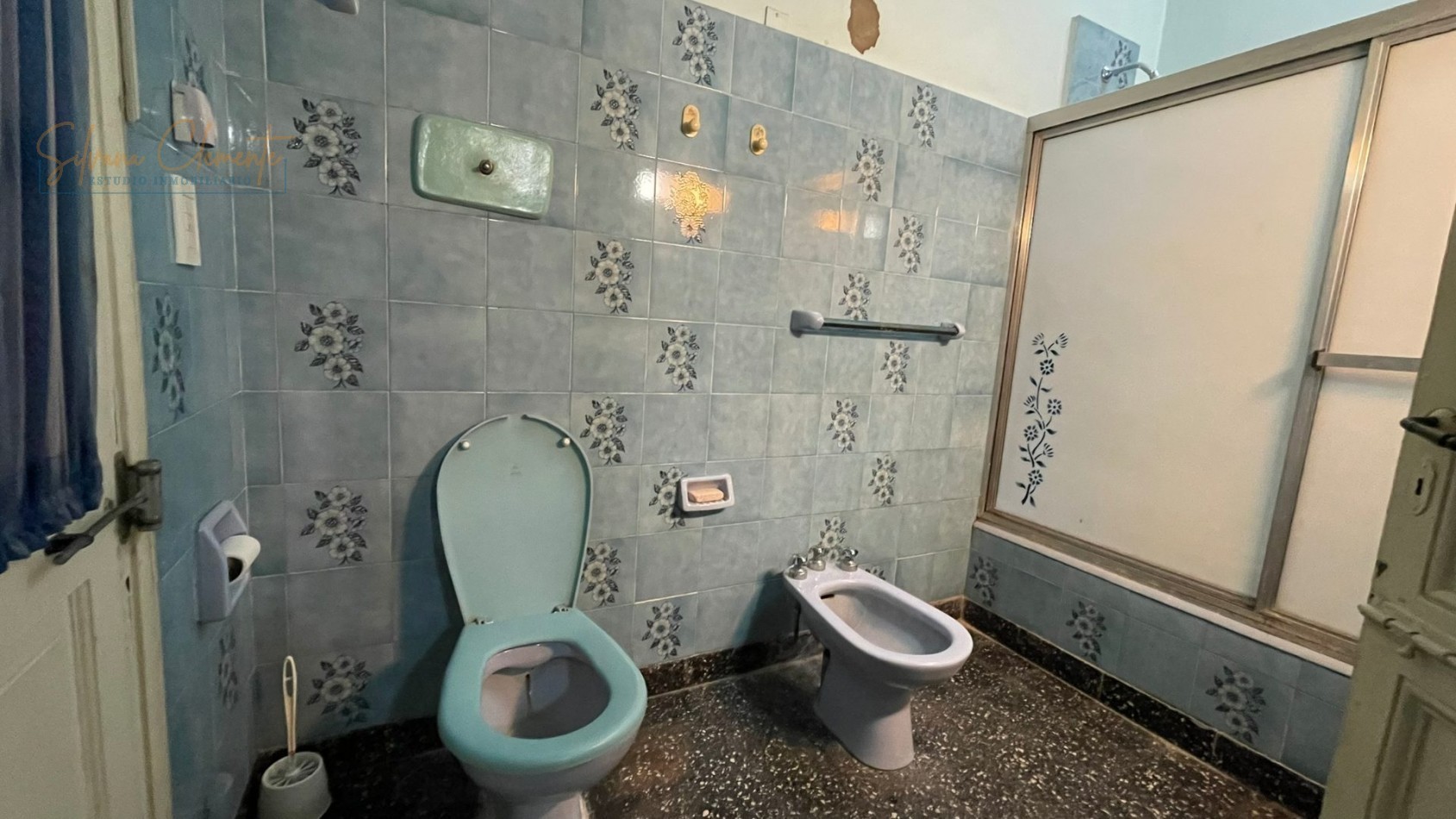 Casa en Lote Propio con 2 Viviendas y Potencial para 3 PH
