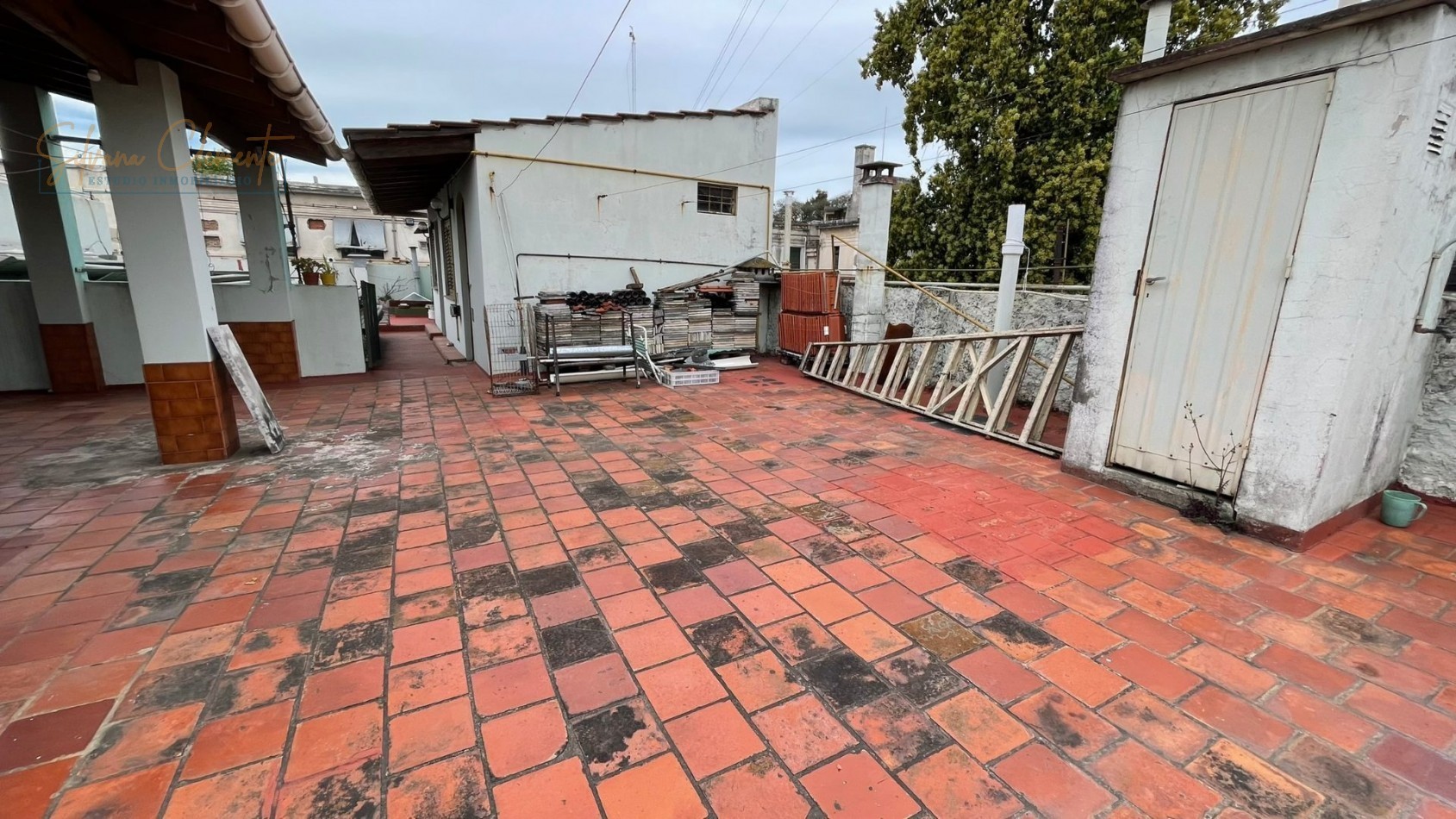 Casa en Lote Propio con 2 Viviendas y Potencial para 3 PH