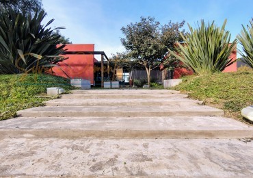 Casa 5 Ambientes en Barrio Privado | 4 Dormitorios, Pileta y Quincho