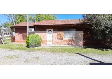 Hermosa Casa Doble Lote en Barrio Privado Escobar